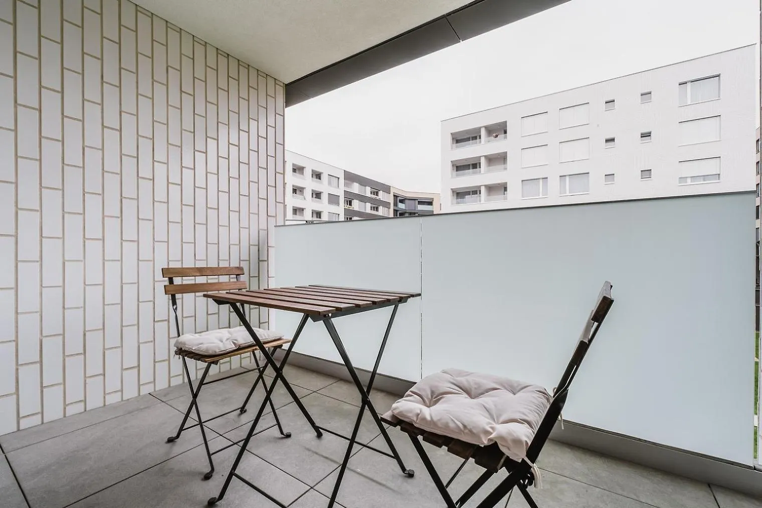 Blueground Prague 7 Balcony Stromovka Park Prg-26 Διαμέρισμα